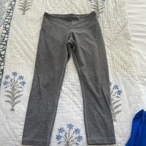 grey cropped lulu lemon leggings